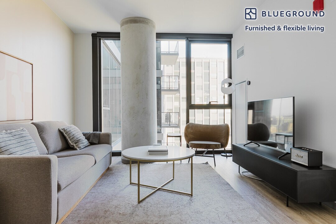 513 S Damen Ave in Chicago, IL - Building Photo