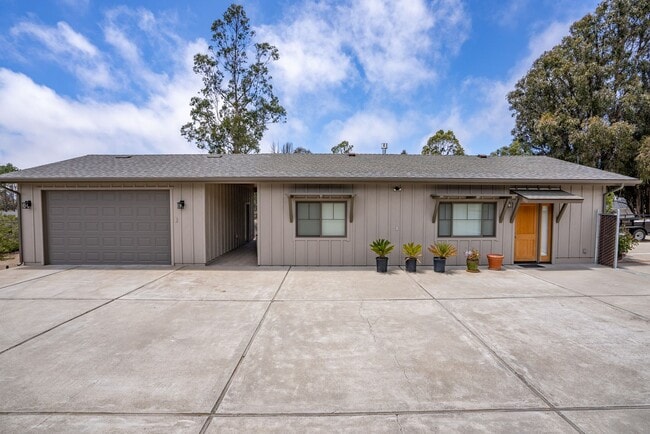 property at 1481 Hollister Ln