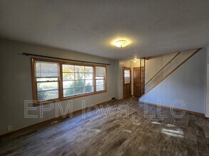 821 Cornwall Ave in Waterloo, IA - Building Photo - Building Photo