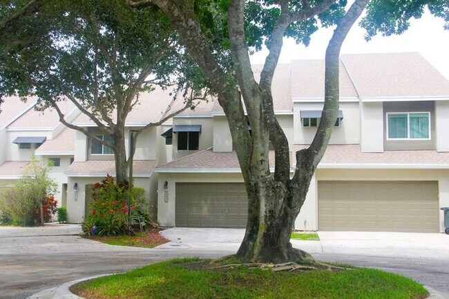 6663 Boca Pines Trl in Boca Raton, FL - Building Photo - Building Photo