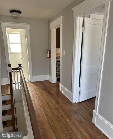 2566 Nottingham Way in Hamilton Township, NJ - Building Photo - Building Photo