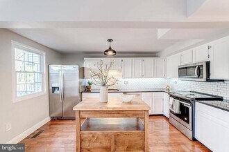 26 Southall Ct in Sterling, VA - Building Photo - Building Photo