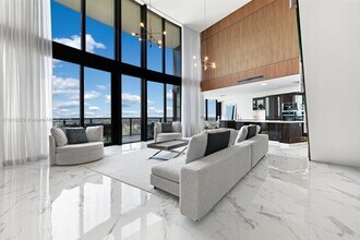 18555 Collins Ave, Unit 4603 in Sunny Isles Beach, FL - Building Photo - Building Photo