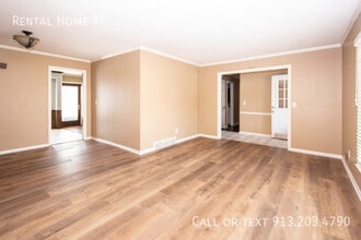 10047 Lamar Ave in Overland Park, KS - Building Photo - Building Photo