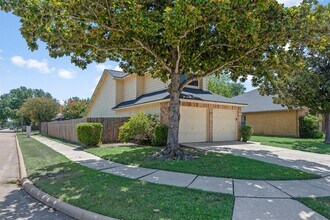 10842 Ryan Trails Dr in Houston, TX - Building Photo - Building Photo