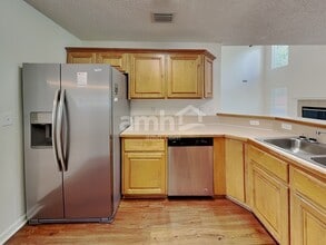 3127 Majestic Oaks Ln in Green Cove Springs, FL - Foto de edificio - Building Photo