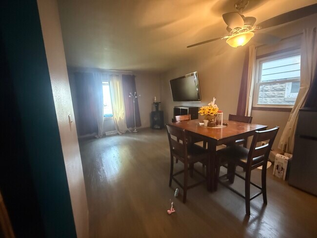 307 S 76th St in Milwaukee, WI - Building Photo - Building Photo