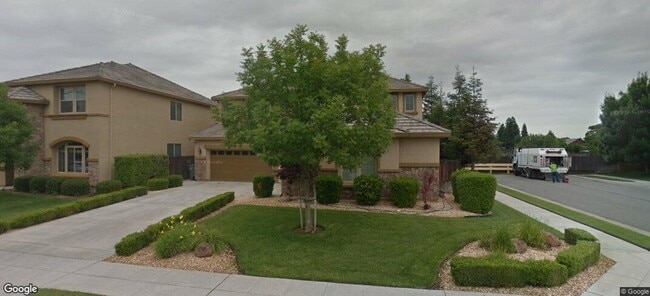property at 1135 N Whittier Ave
