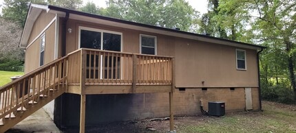 4325 Voss Ave in Greensboro, NC - Foto de edificio - Building Photo