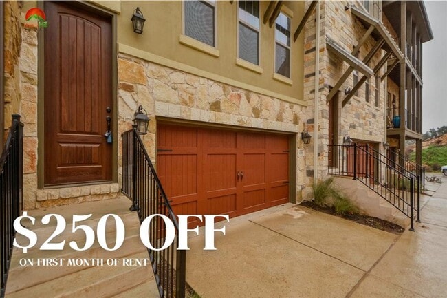 property at 1008 Highknoll Ln