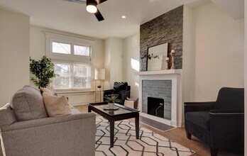 220 N Monroe Ave in Columbus, OH - Building Photo - Building Photo