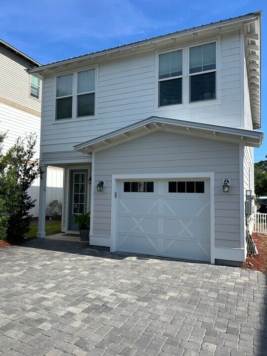 16 W Claycin Cv in Santa Rosa Beach, FL - Building Photo
