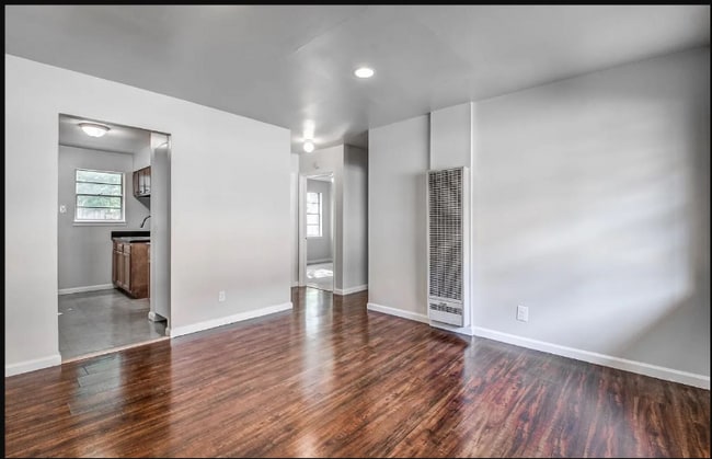 605 E McLemore Ave