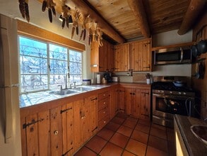 1489 Bishops Lodge Rd in Santa Fe, NM - Building Photo - Building Photo