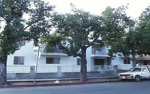 5740 Fayette St in Los Angeles, CA - Building Photo - Building Photo