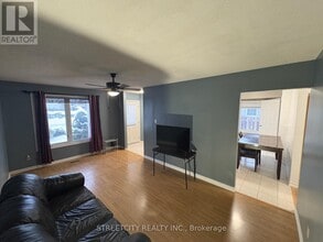 34 Glenroy Rd in London, ON - Building Photo - Building Photo