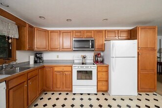 40 Emilissa Ln in Weymouth, MA - Building Photo - Building Photo