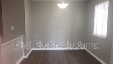 906 Candlewood Dr NW in Huntsville, AL - Building Photo - Building Photo