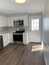 1162 Co Rd 8 in Farmington, NY - Building Photo - Building Photo