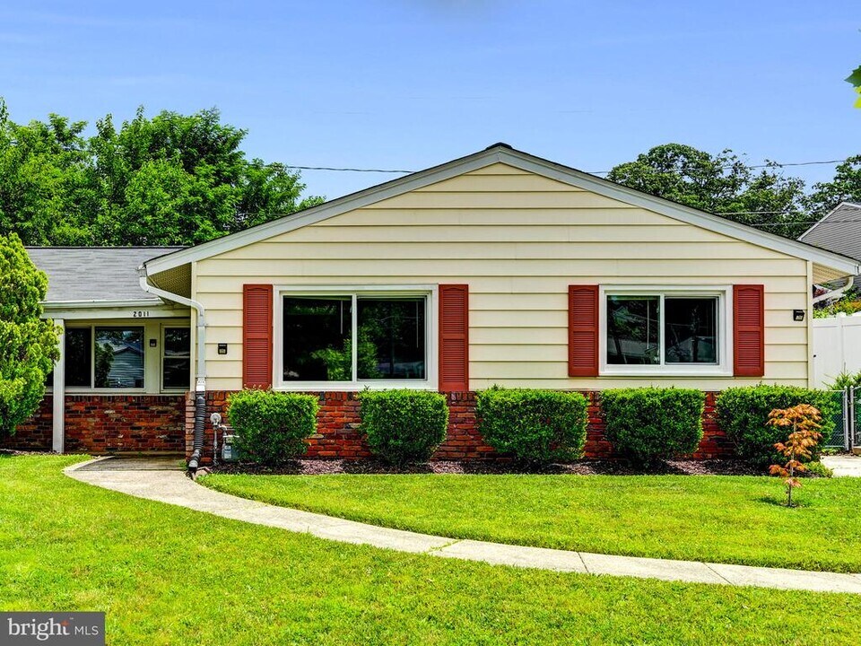 2011 Kennicott Rd in Woodlawn, MD - Building Photo