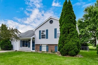 1683 Ringfield Dr in Galloway, OH - Building Photo - Building Photo