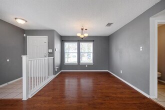 2412 Byfield Dr in Cedar Park, TX - Foto de edificio - Building Photo