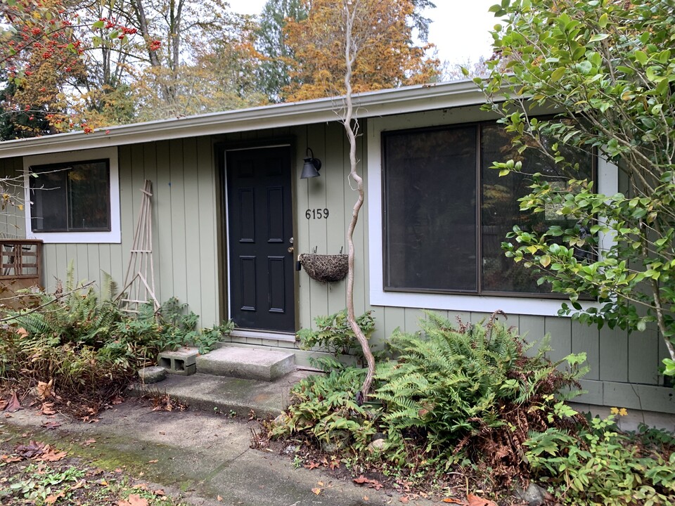 6159 NE Pine St, Unit 6159 in Suquamish, WA - Building Photo