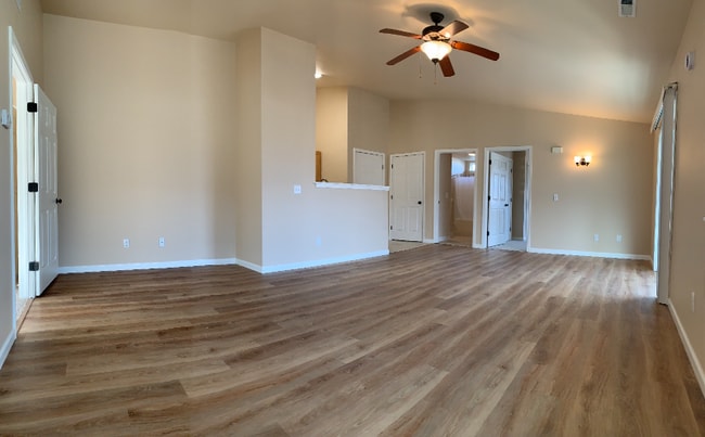 property at 712 Oakmont Rd