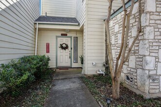 8548 Echo Creek Ln in San Antonio, TX - Building Photo - Building Photo
