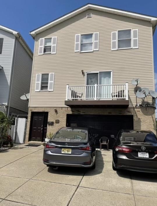 property at 10 Elm Ct