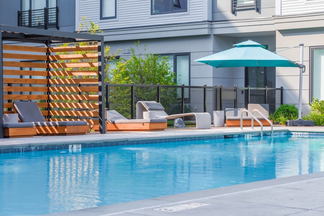 Canfield Park at Fairfield Metro in Bridgeport, CT - Foto de edificio