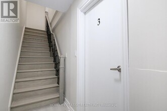 2915 Bur Oak Ave in Markham, ON - Building Photo - Building Photo