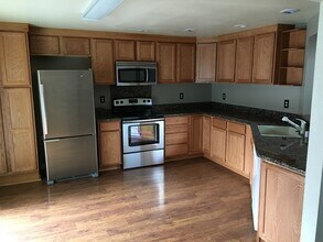 7565 Lighthouse Ln in Reno, NV - Building Photo - Building Photo