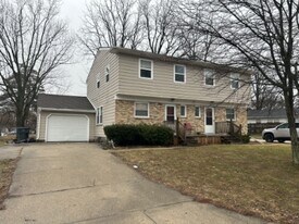 1138 Ferndale Ave in East Lansing, MI - Building Photo