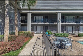 2322 Richton St in Houston, TX - Building Photo - Building Photo
