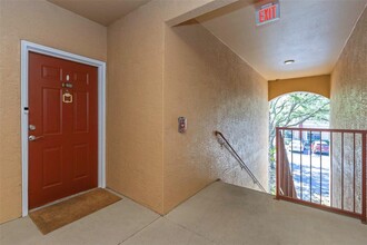2199 Chianti Pl in Palm Harbor, FL - Foto de edificio - Building Photo