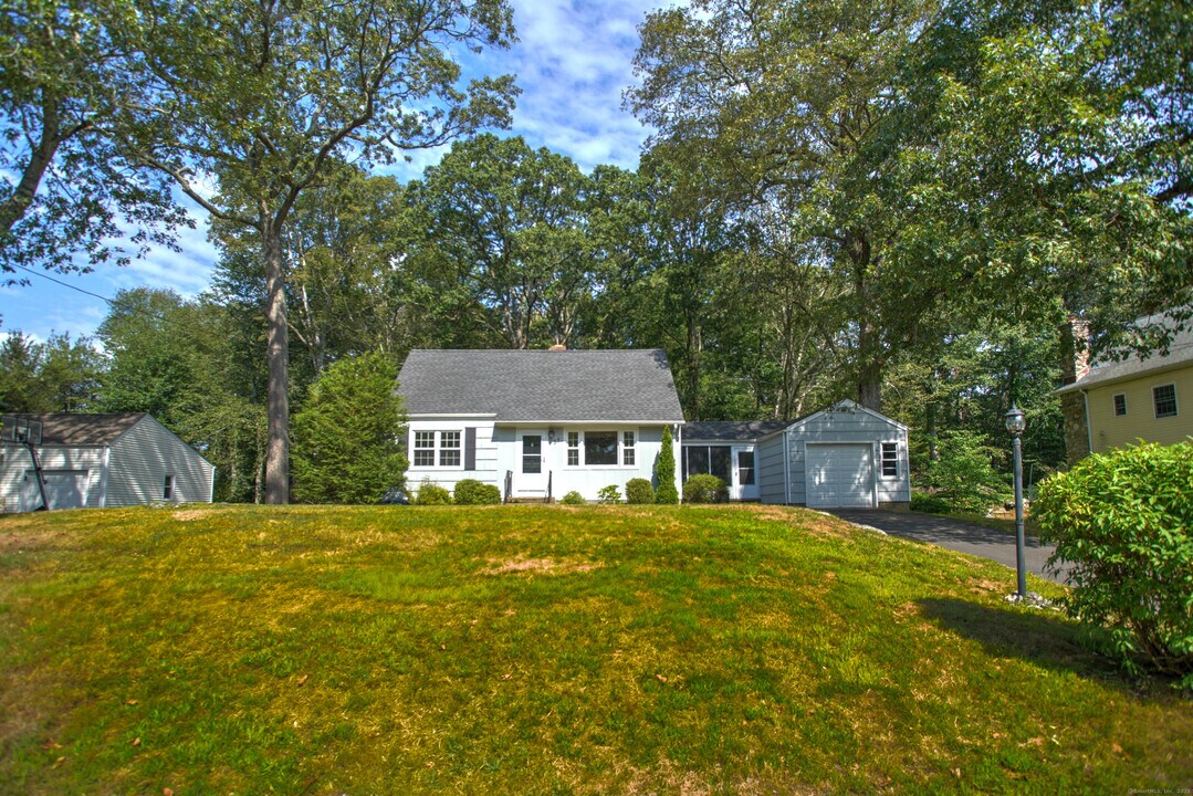 57 Wampus Way in Fairfield, CT - Building Photo