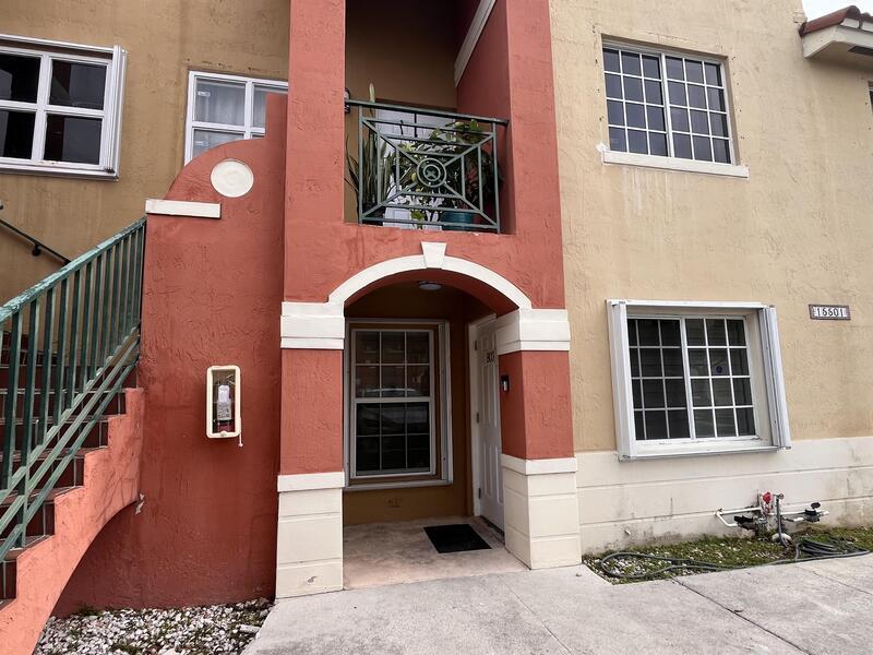 15501 SW 133rd Pl in Miami, FL - Building Photo