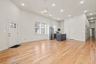 150 West Side Ave in Jersey City, NJ - Building Photo