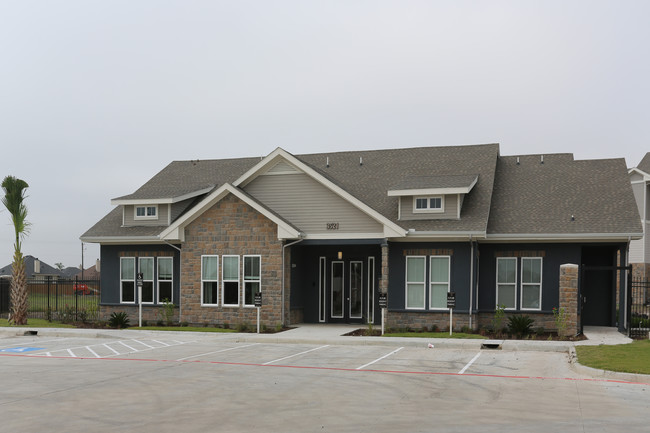 Riverstone Apartments in Corpus Christi, TX - Building Photo - Building Photo