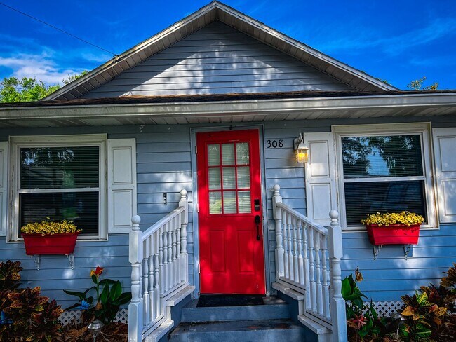 property at 308 S Latonia St