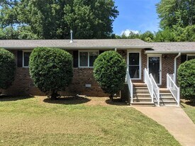 3906 Lexington Dr in Raleigh, NC - Building Photo