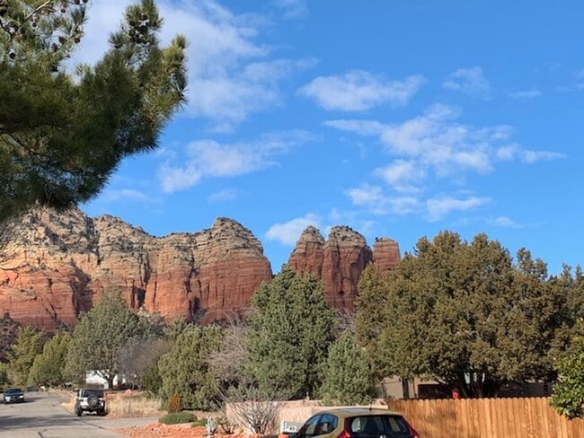 35 Yucca Dr in Sedona, AZ - Building Photo - Building Photo