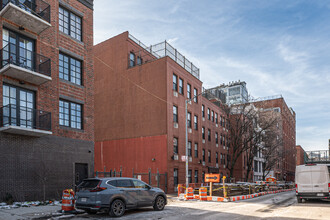 260 Water St in Brooklyn, NY - Building Photo - Building Photo