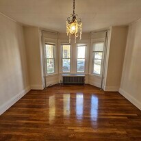 384 Washington St, Unit 1 in Cambridge, MA - Building Photo