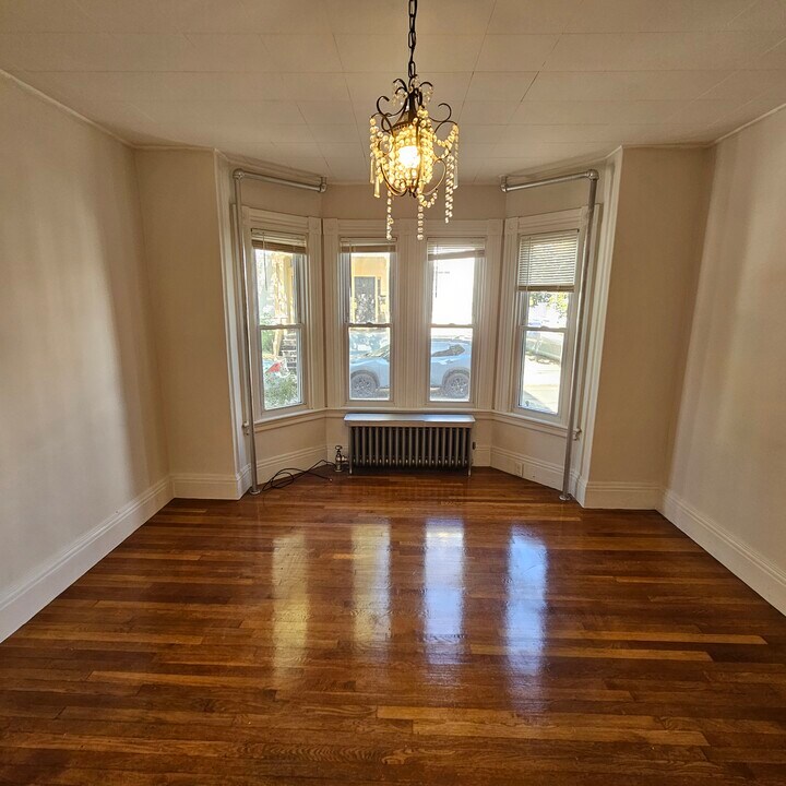 384 Washington St, Unit 1 in Cambridge, MA - Building Photo