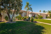 21 Calle La Reina in Rancho Mirage, CA - Foto de edificio - Building Photo