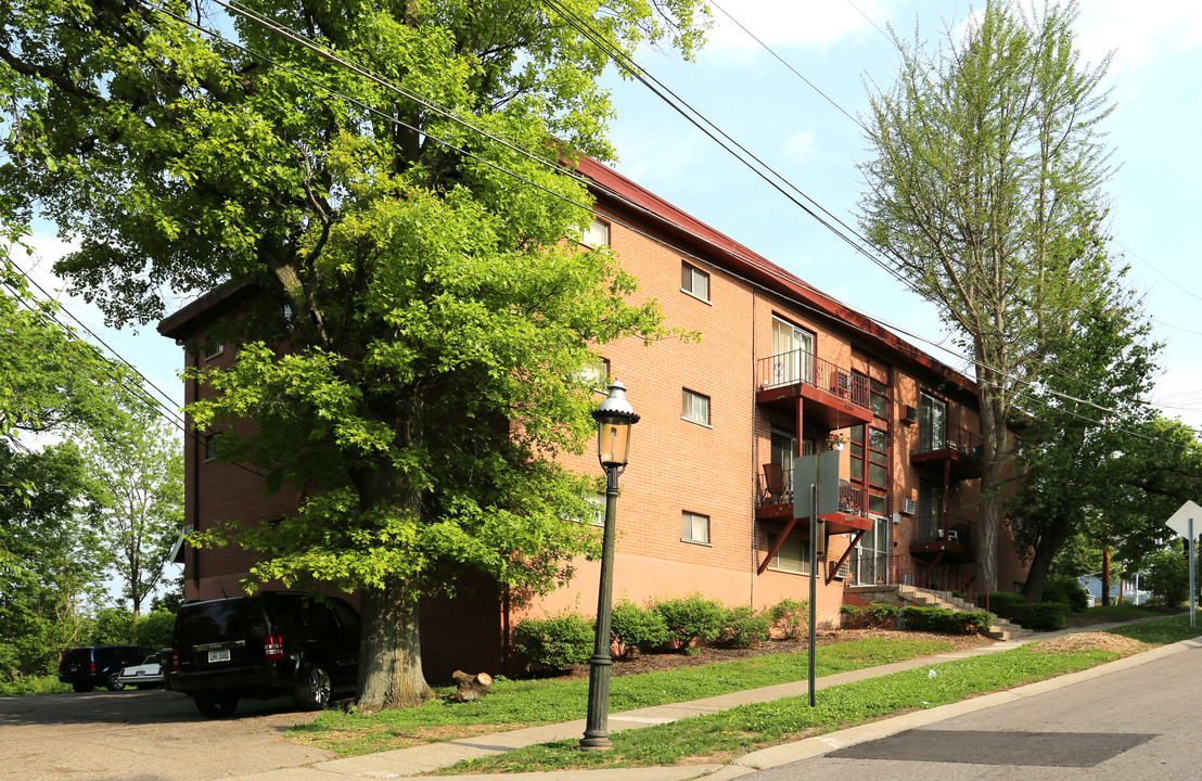 Wess Park Apartments in Cincinnati, OH - Foto de edificio