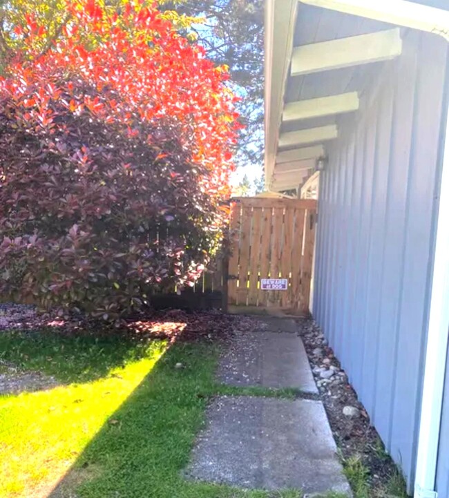 506 122nd St S in Tacoma, WA - Building Photo - Building Photo