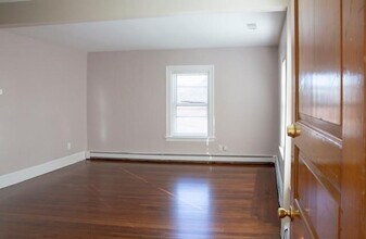 146 Grove St in Providence, RI - Building Photo - Building Photo